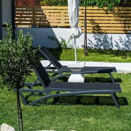 48 By Zante Plaza * Λαγανάς