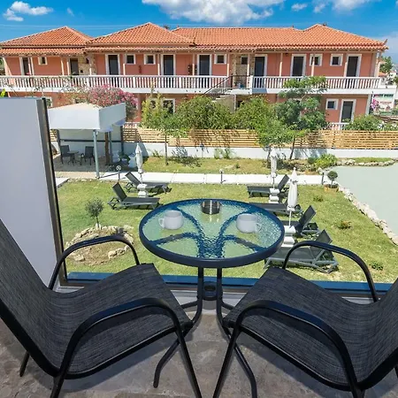48 By Zante Plaza * Λαγανάς