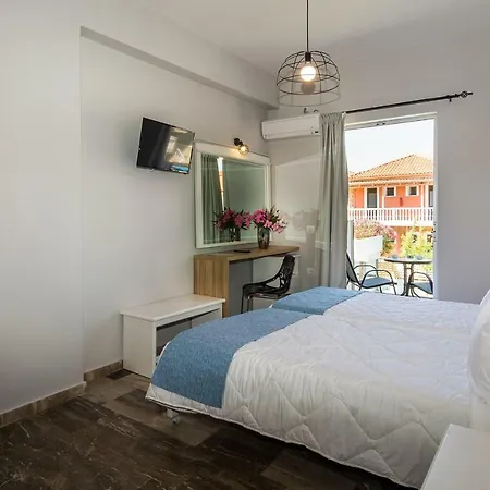 48 By Zante Plaza