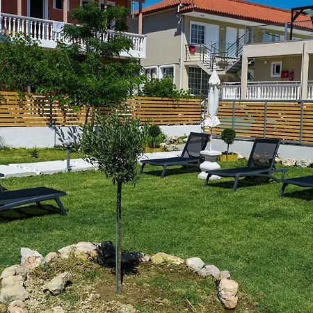 48 By Zante Plaza *