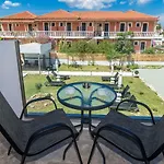 48 By Zante Plaza * 拉加纳斯
