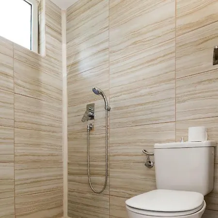 아파트 48 By Zante Plaza