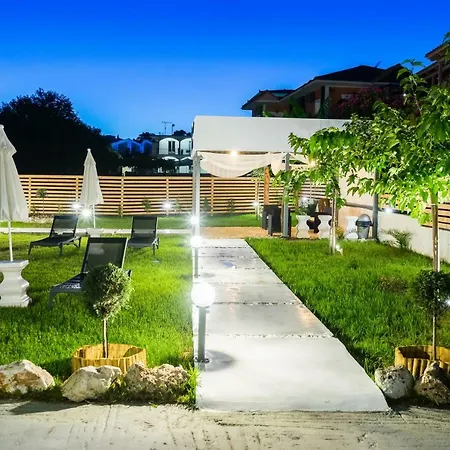 48 By Zante Plaza 아파트