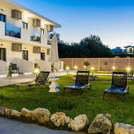 아파트 48 By Zante Plaza