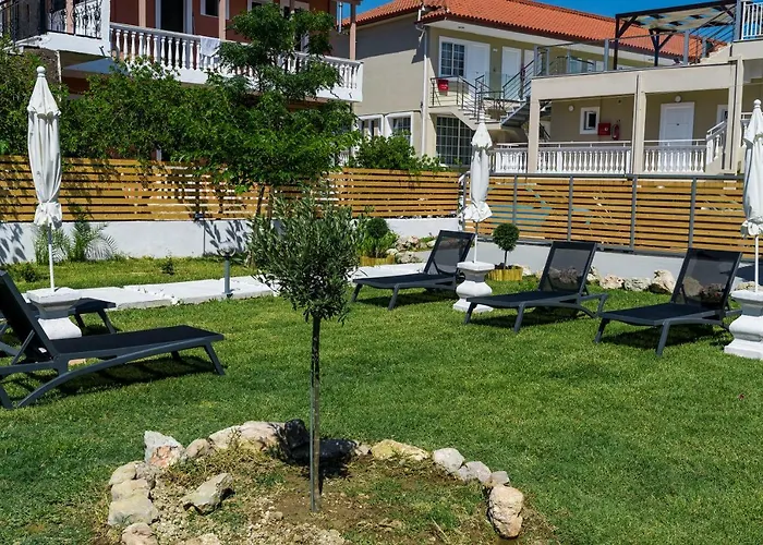 48 By Zante Plaza *
