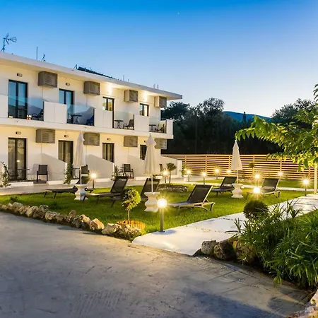 48 By Zante Plaza * לגאנאס