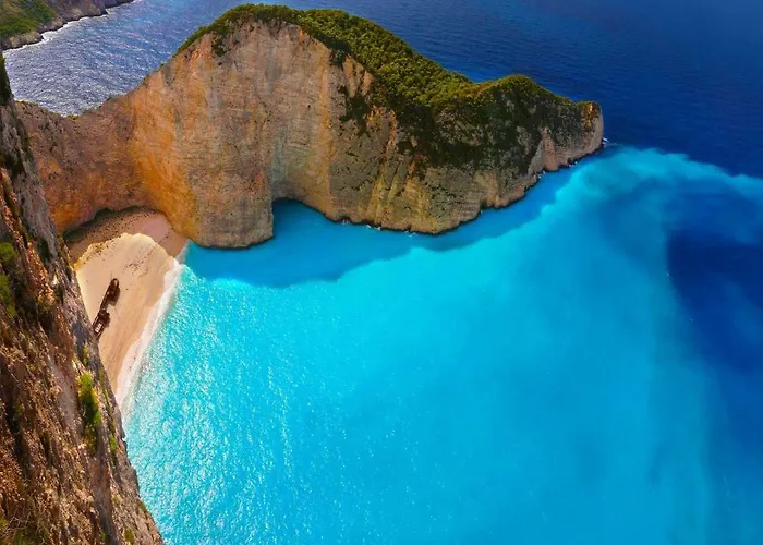 48 By Zante Plaza