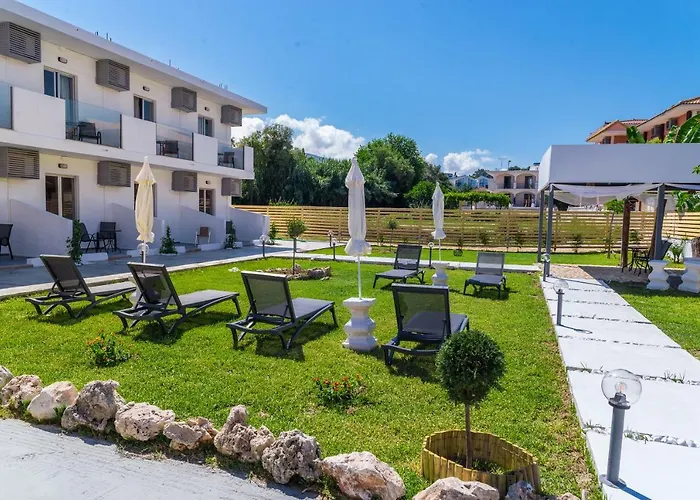 48 By Zante Plaza