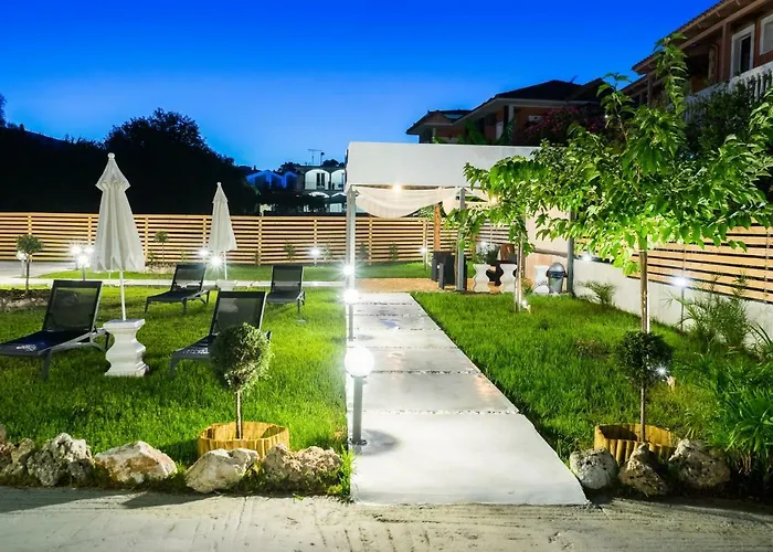 48 By Zante Plaza Apartment